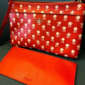 Pretty flowered detailed Coach purse with wallet
